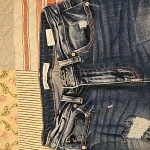 KanCan jeans size 28